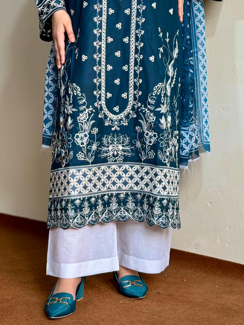 Neela Jora